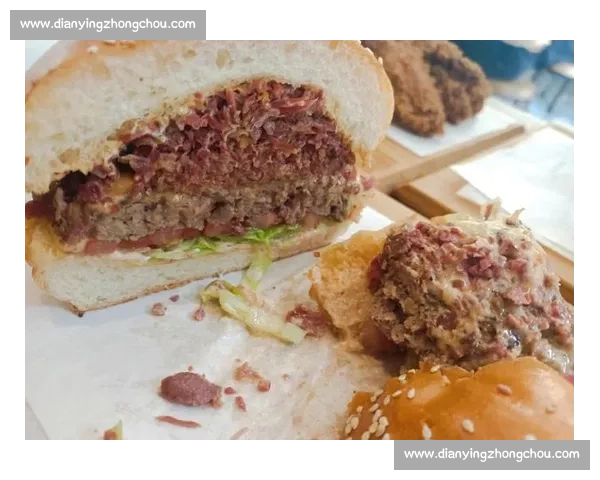 全球汉堡大赛火热开启 谁能在最短时间内吃掉最多汉堡成为冠军 全球汉堡大赛火热开启 谁能在最短时间内吃掉最多汉堡成为冠军