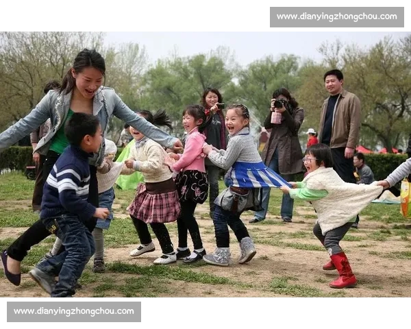 家庭欢乐大作战趣味比赛游戏创意互动全家齐参与